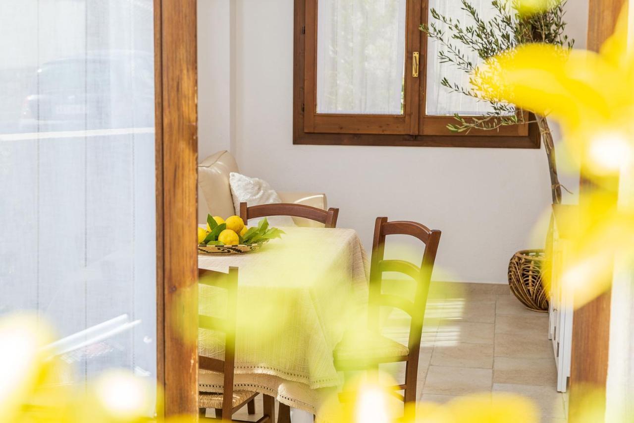 Апартаменти Casa Amelia Sul Mare Санта-Марія-Наваррезе Екстер'єр фото